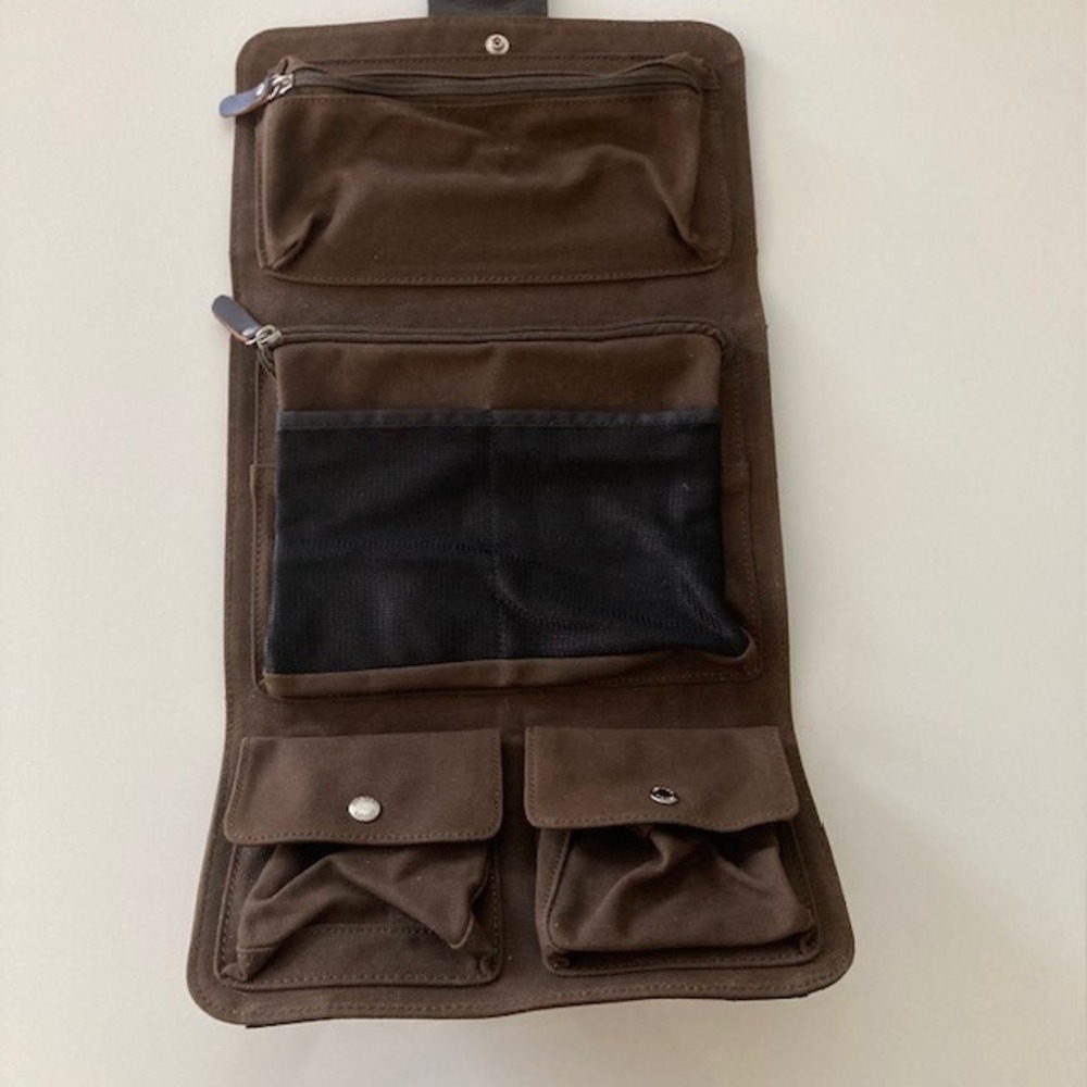 Cutter And Buck Mens Leather Travel Organizer / I pad